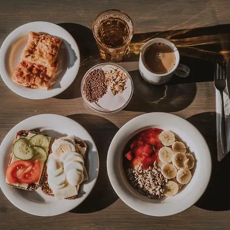 Kuerkievari Kuerhotel Экясломполо